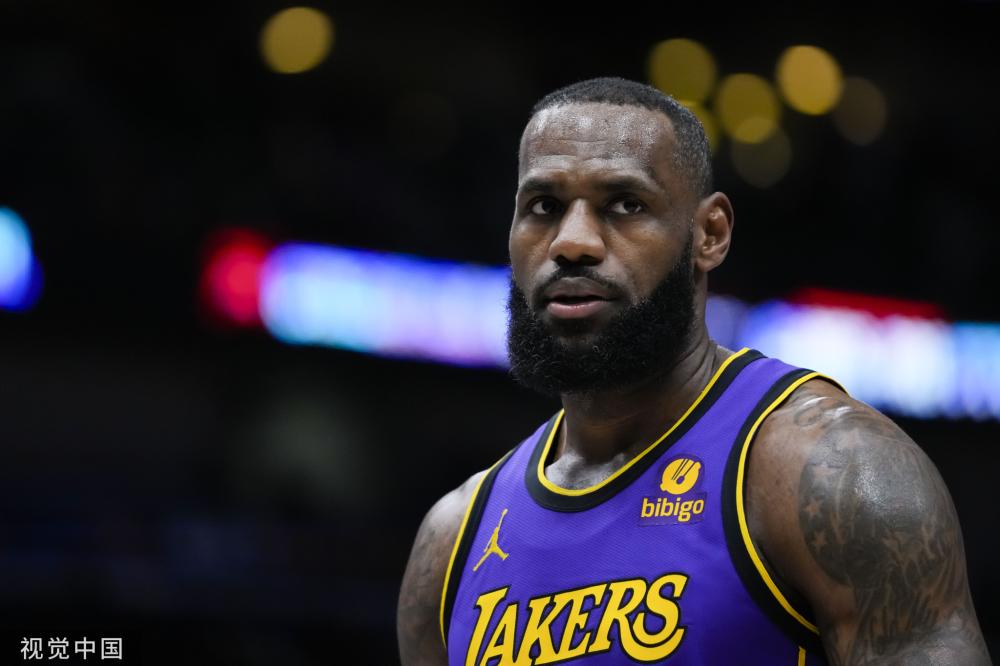 脱颖而出的 脱颖而出的